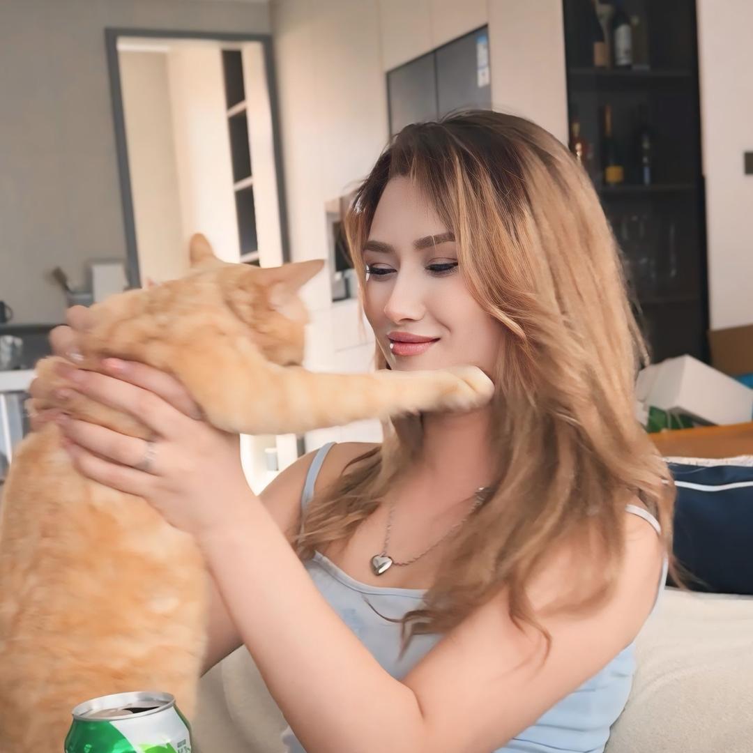 𓏸 𓂂 𓈒   𓆡