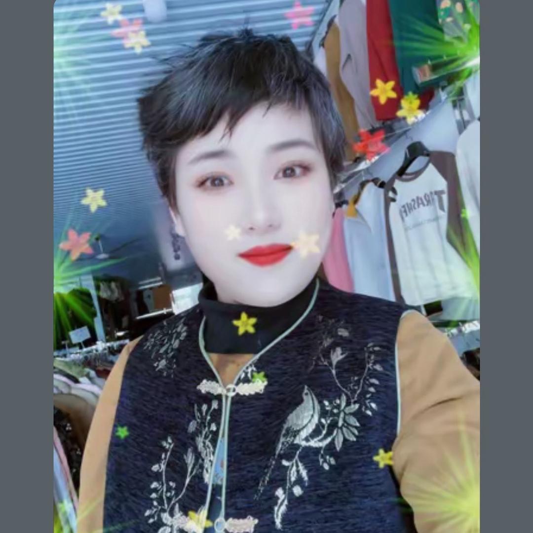 衣启向钱