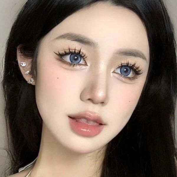 大眼睛睫毛书