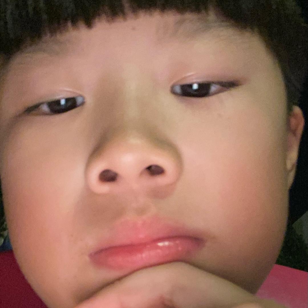 黑月光般的商池头像