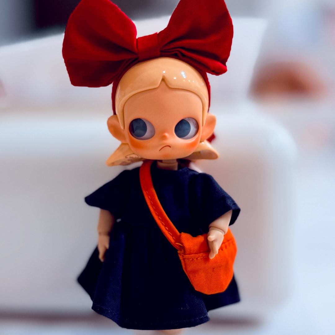 小瓶子.