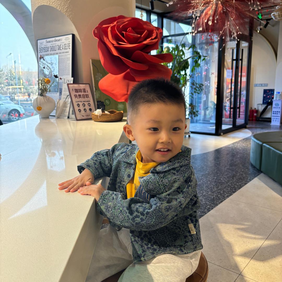 杨杨得亿