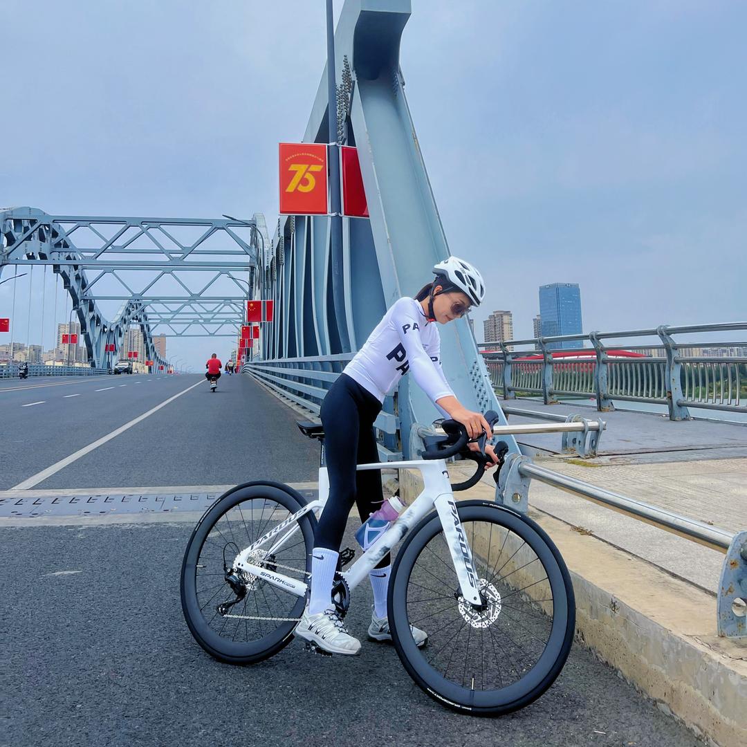 卖瓷砖的老阿姨爱跑步🏃‍♀️