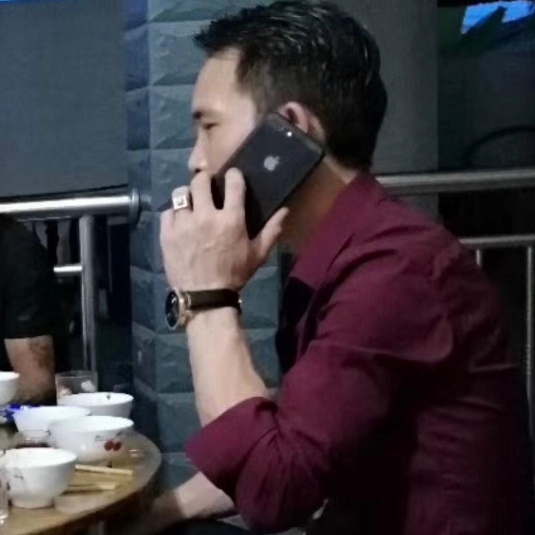 梁河县仔摆小吃店