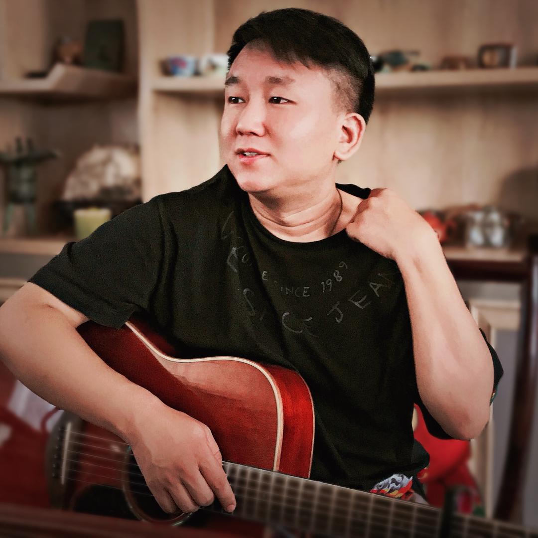 珠宝人小温