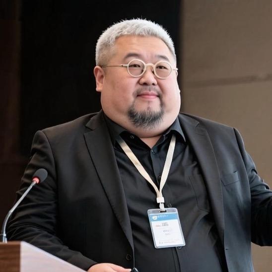 绅士胖熊