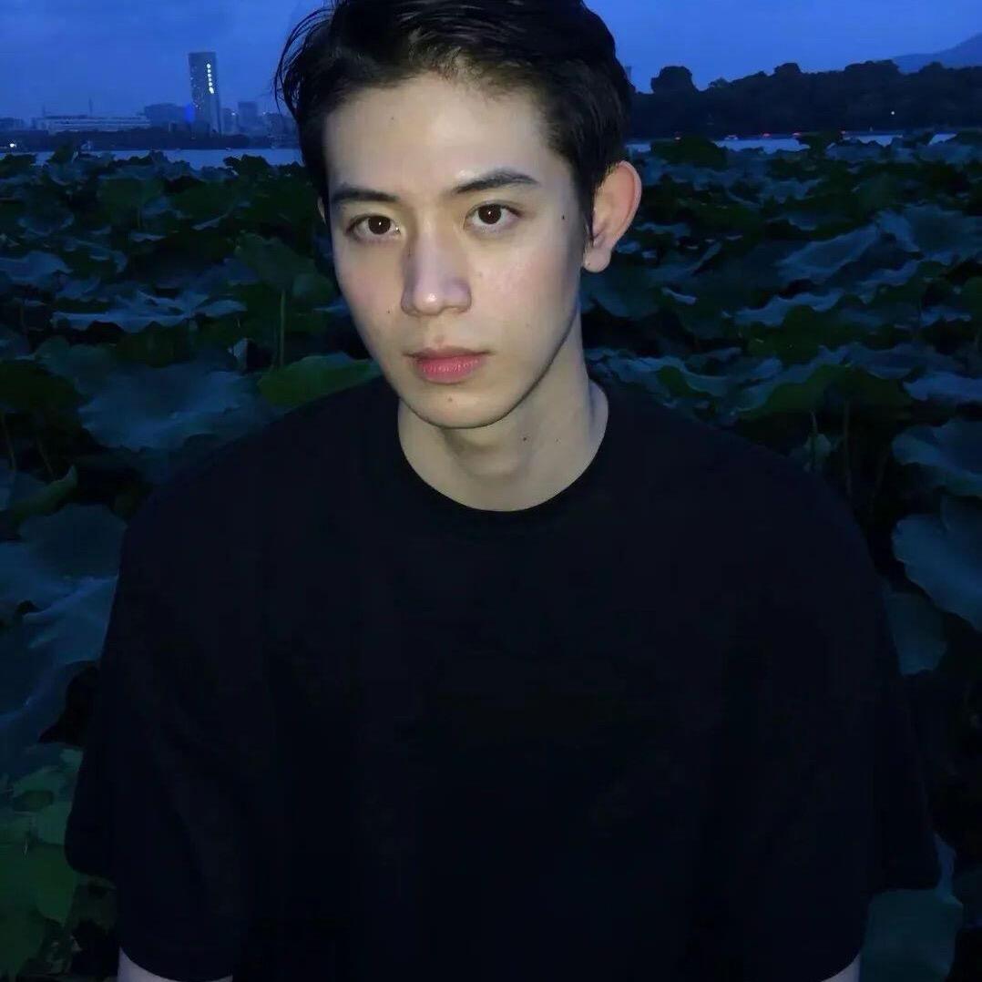 夜曲￴ ￴ ￴ㅤ