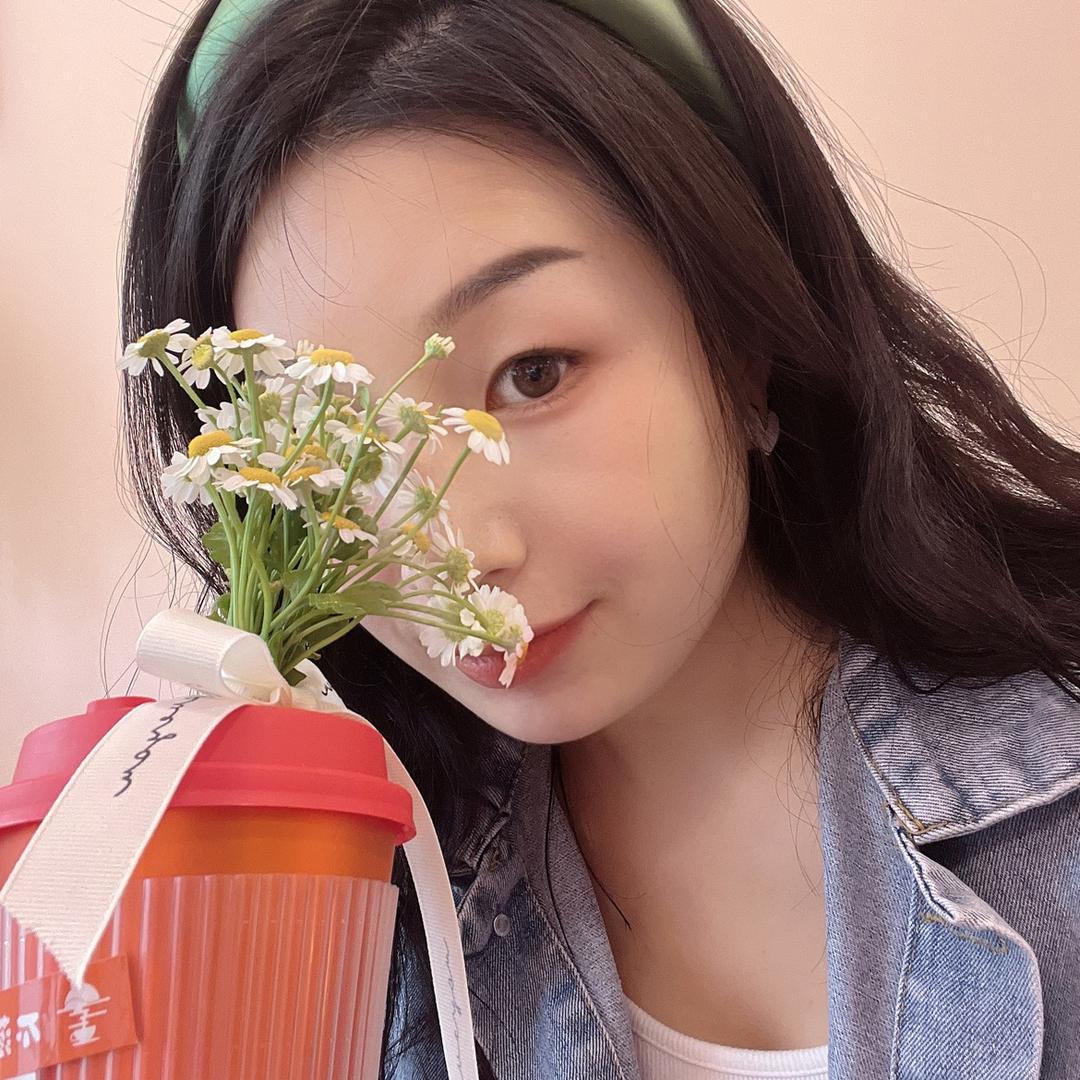 属于