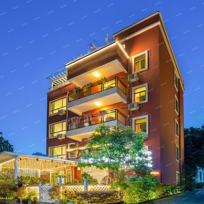 深圳市较场尾海边浪漫屋民宿