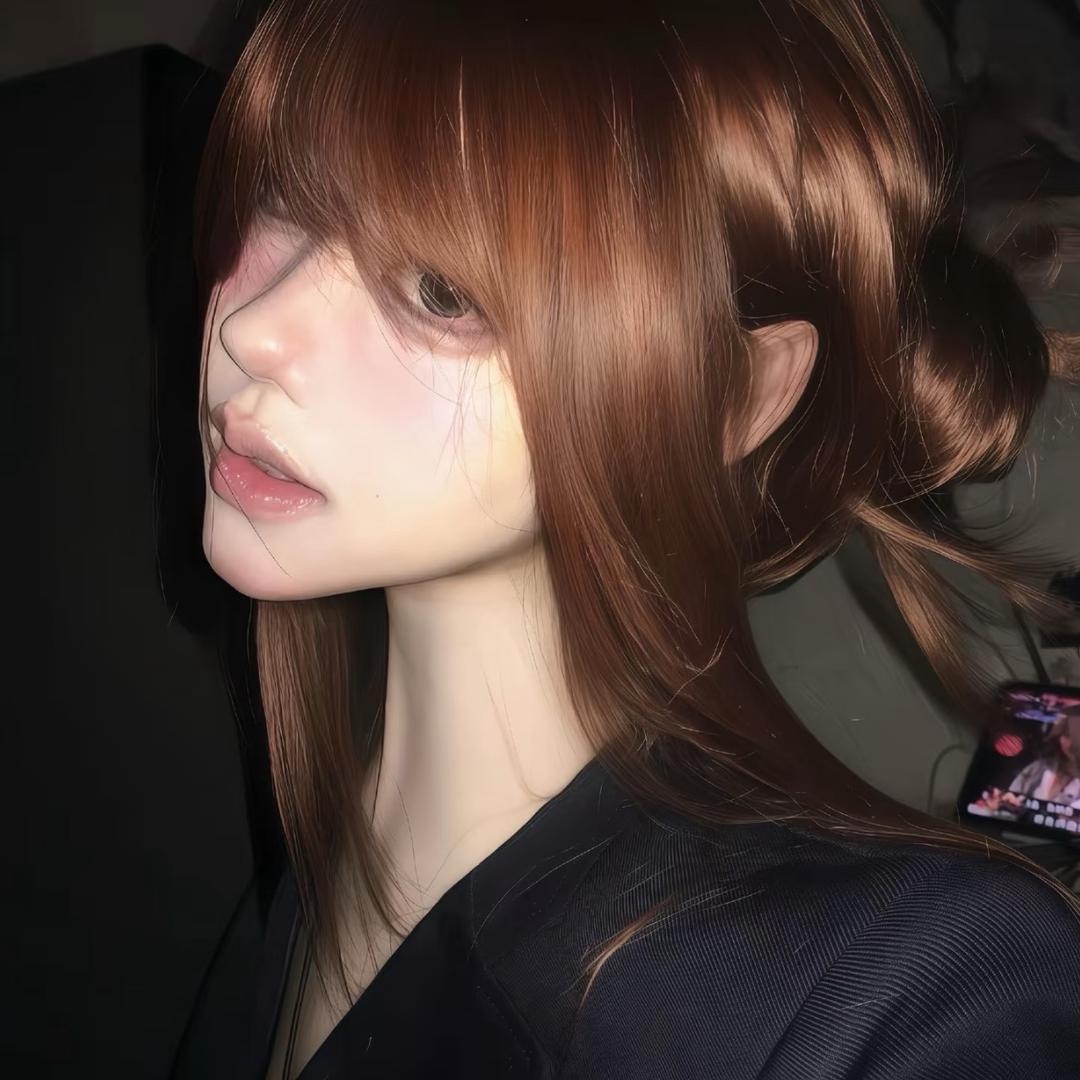芹泽蕾拉