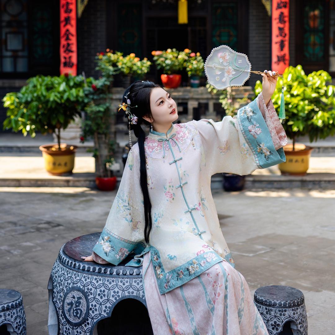 代县婷哥金包银🌞