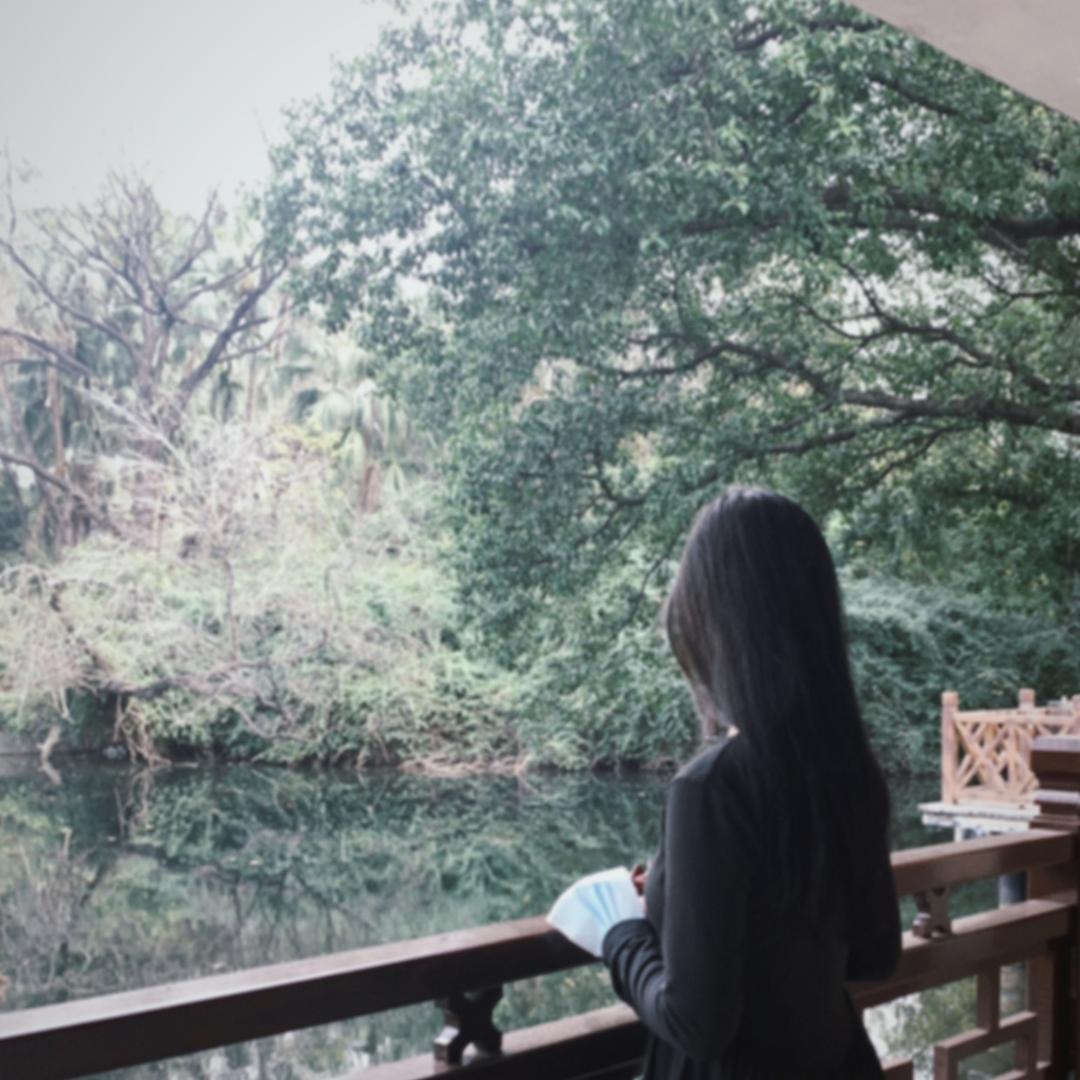 罗绒绒