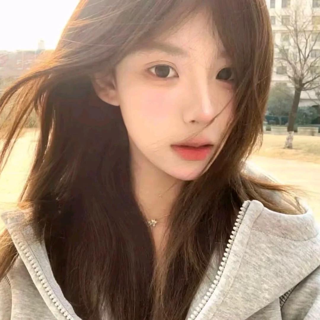 洛洛.