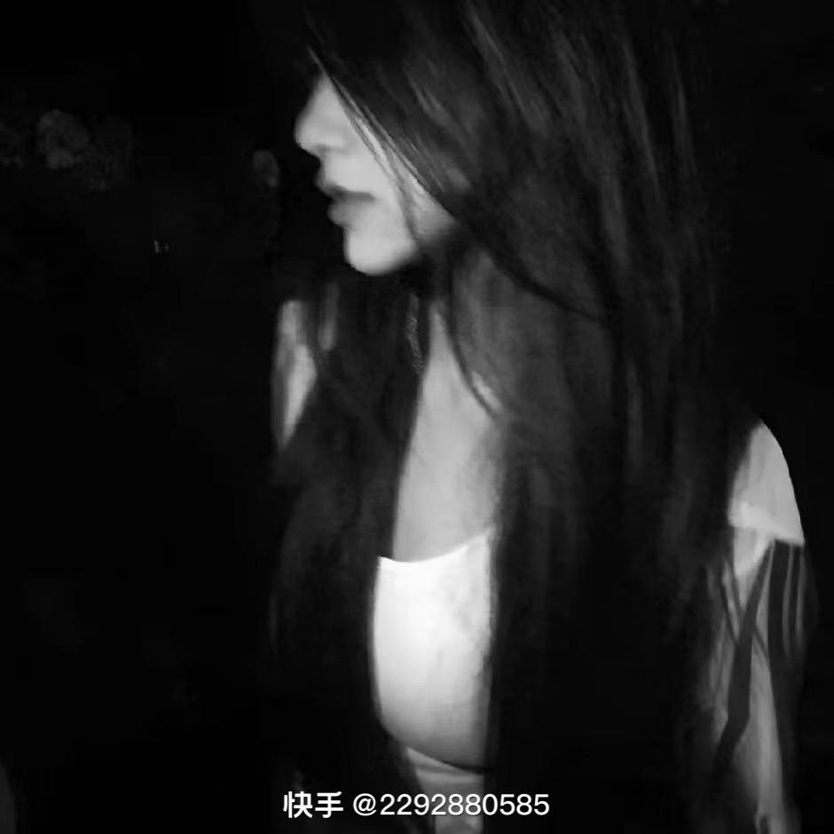 脸一点都不圆
