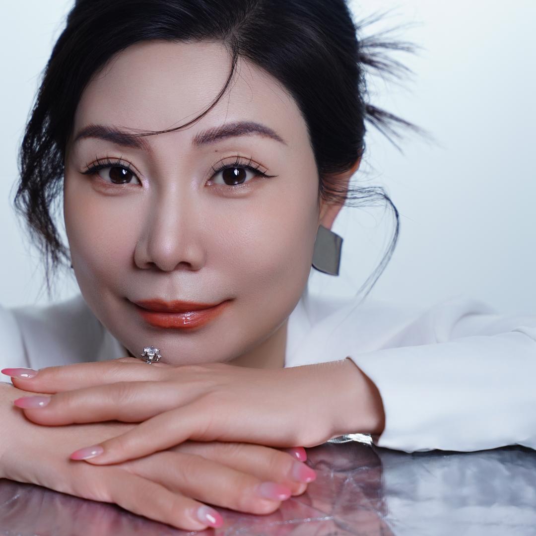 满城美臣美华姐