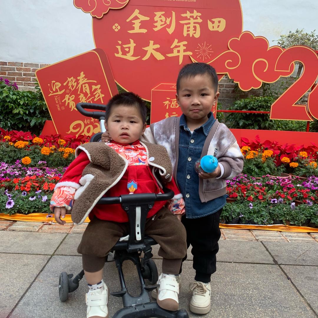 00后的小菇凉
