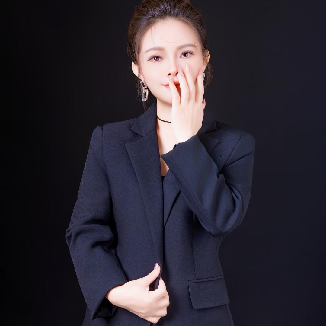 在乔贤卖女装的薇薇