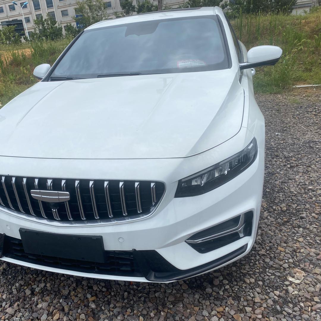 豪越二手车小吴