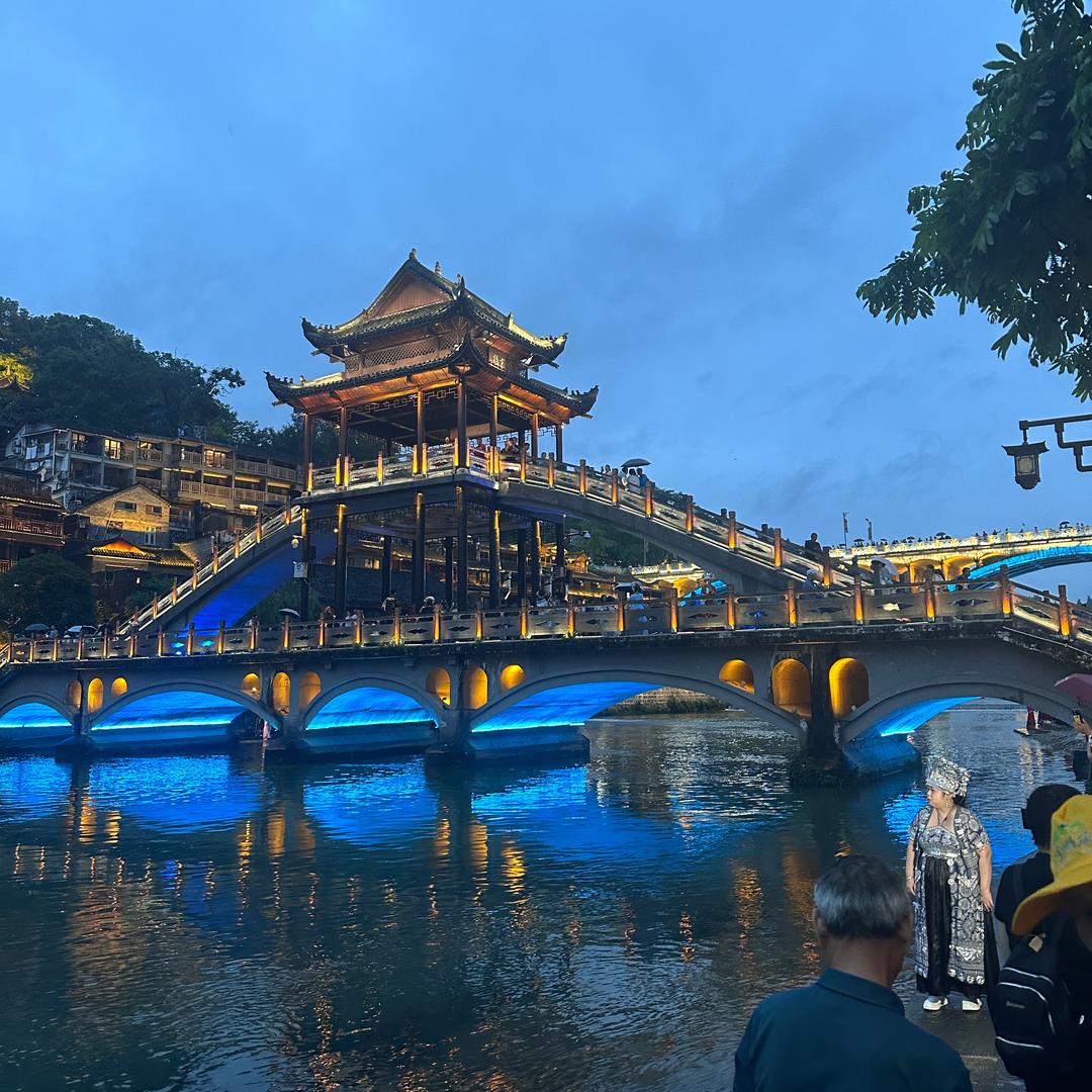 一网达镜丹阳眼镜仓-林总配镜