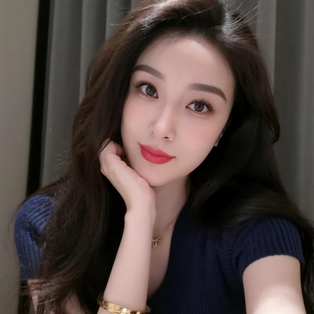 小小💕幸福💕（芳芳）