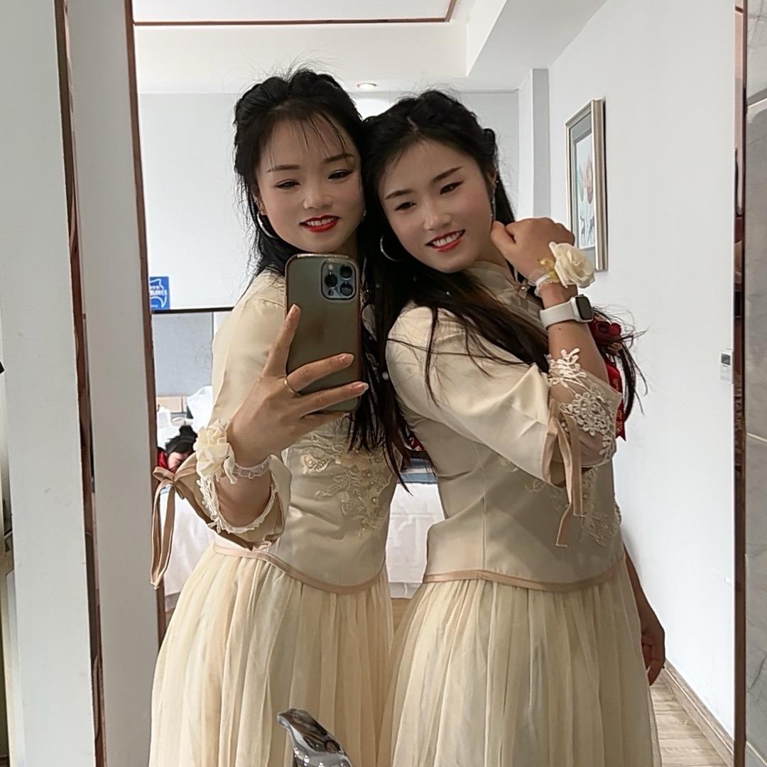 爱跳舞的小青青