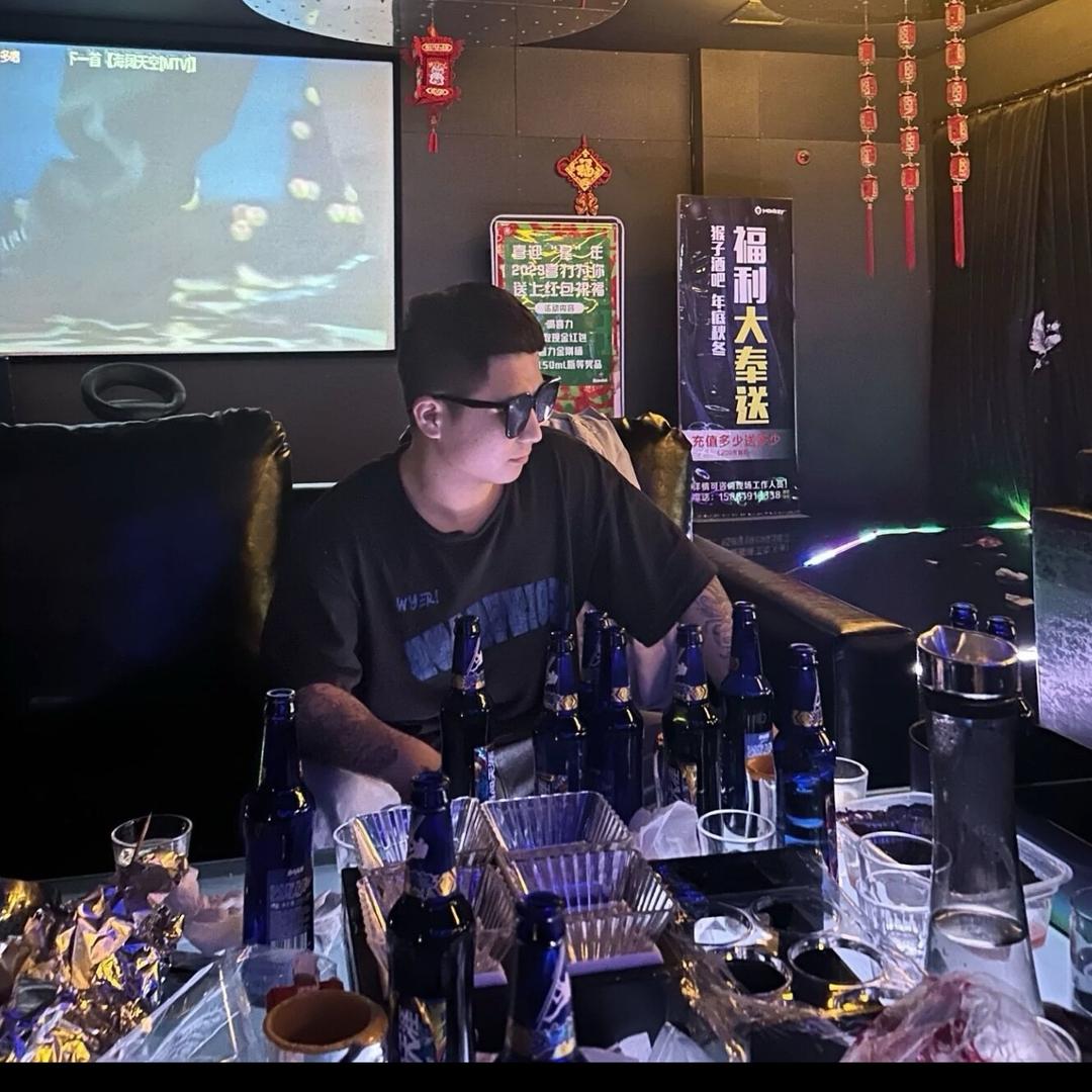 重复着超超