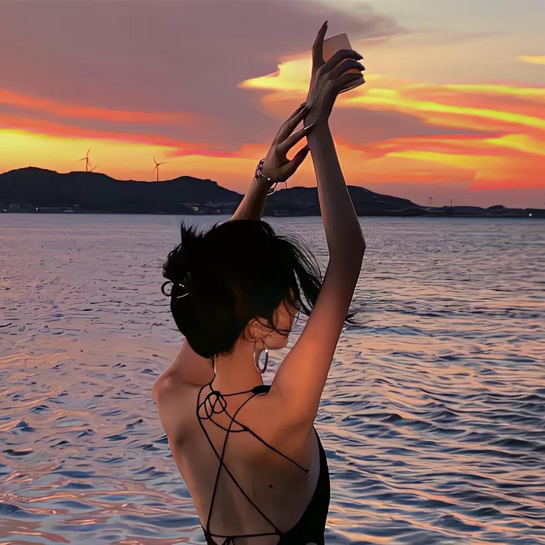 ✨邹艺菲（晶小朵）