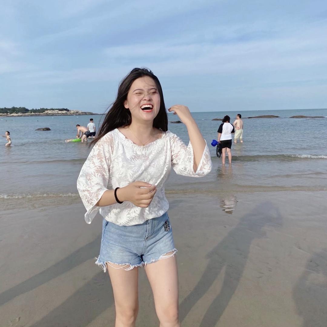 爱笑的文子呀