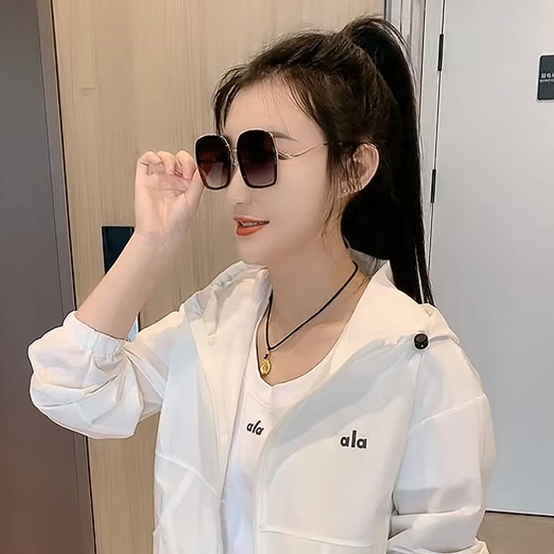 衣美佳人
