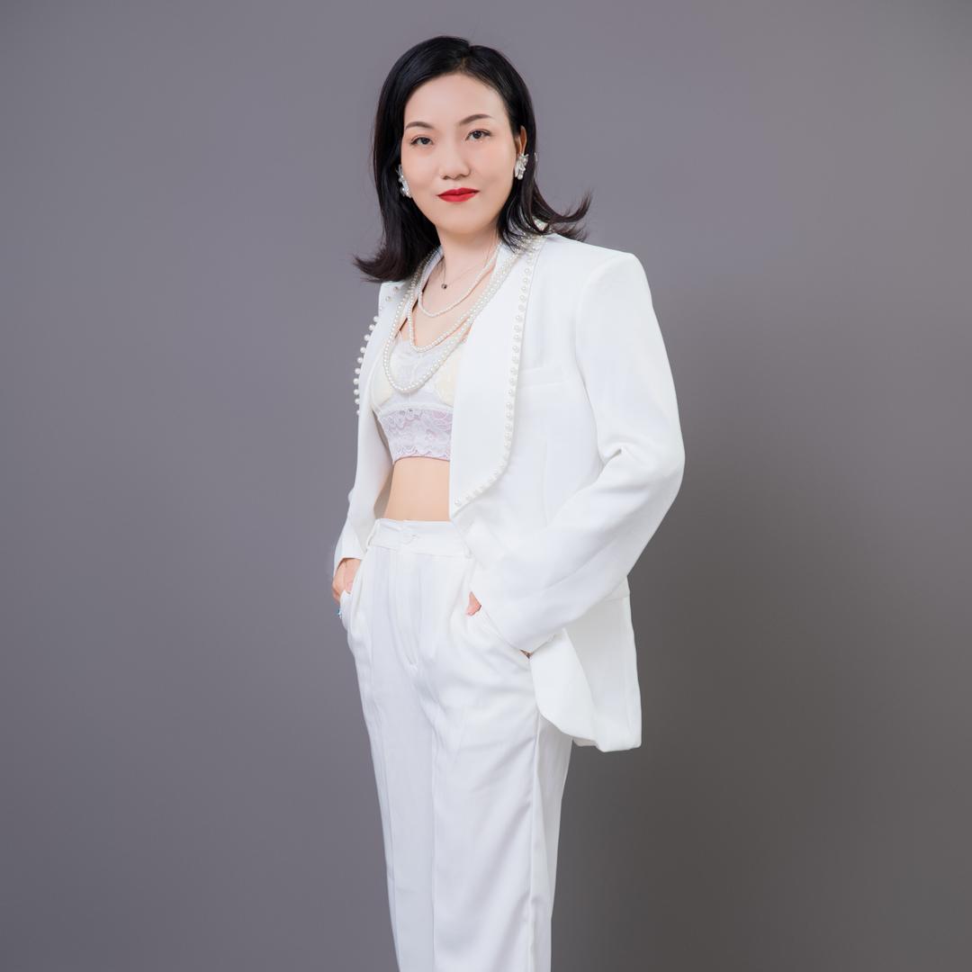 努力上进的丽姐