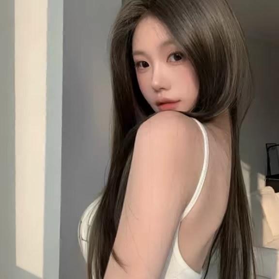 呦呦^
