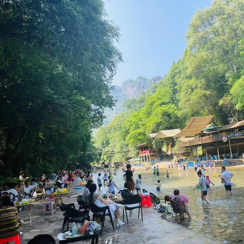青城山寻幽谷 耍水 避暑圣地