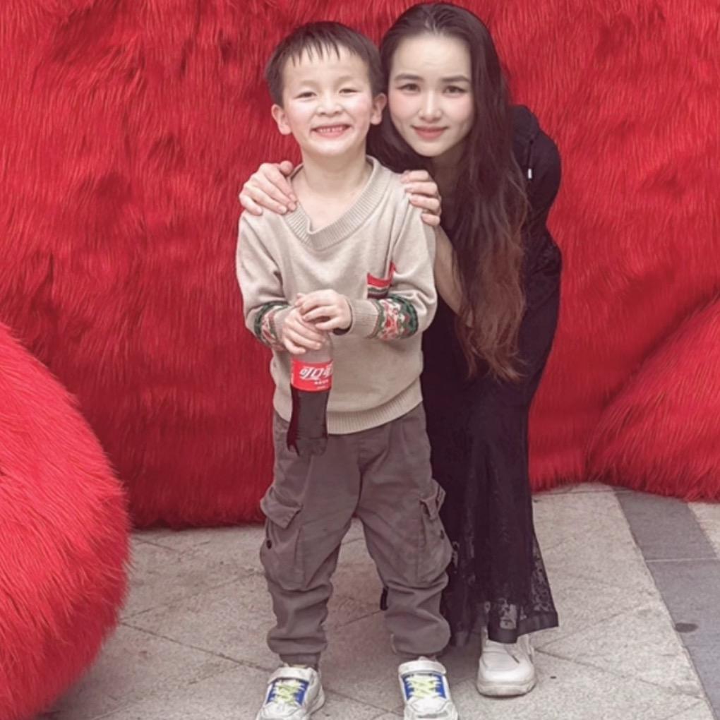 好物🇨🇳🍎💍单身灵魂愿世界和平