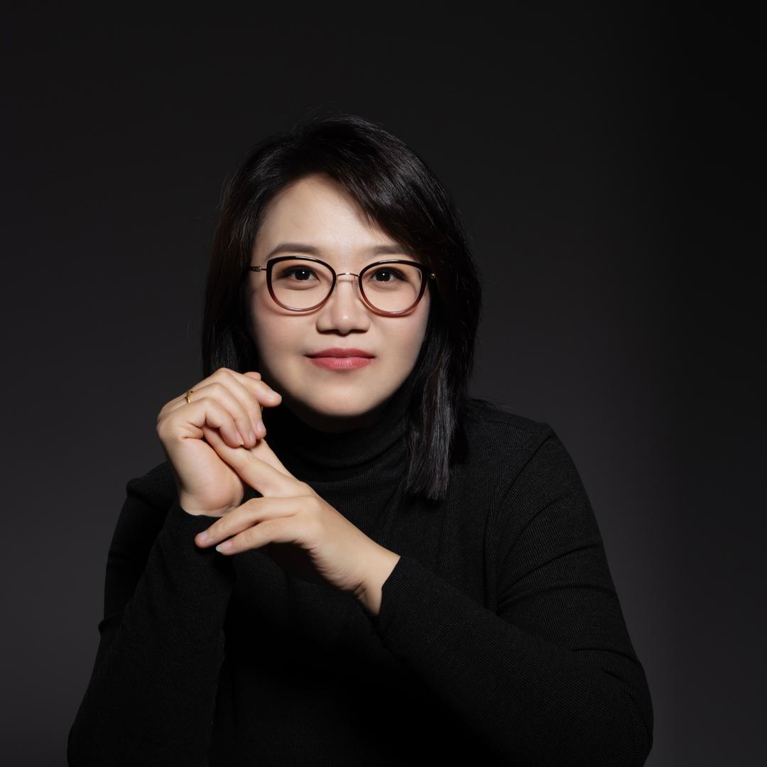 音乐老师黄晶