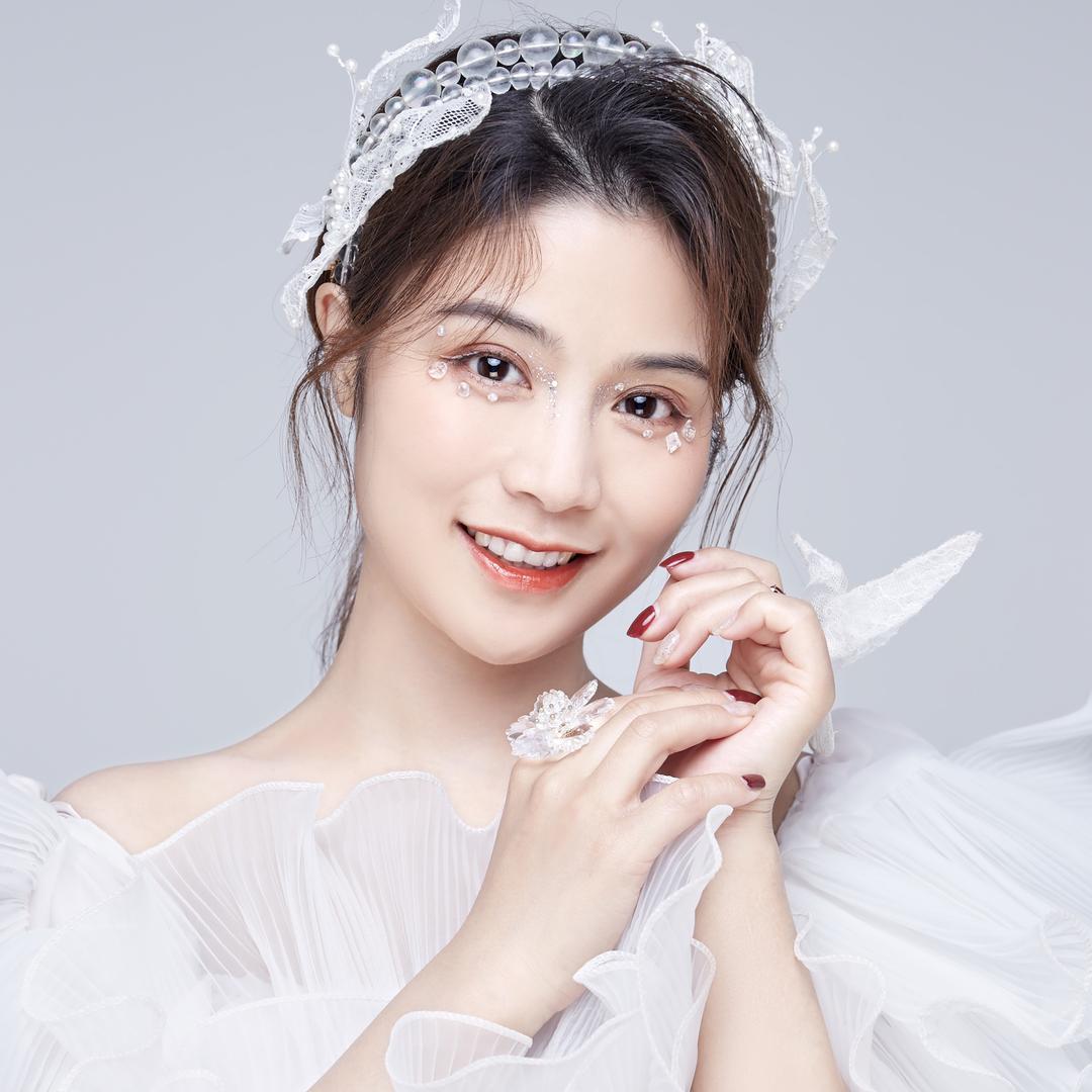王森来化妆