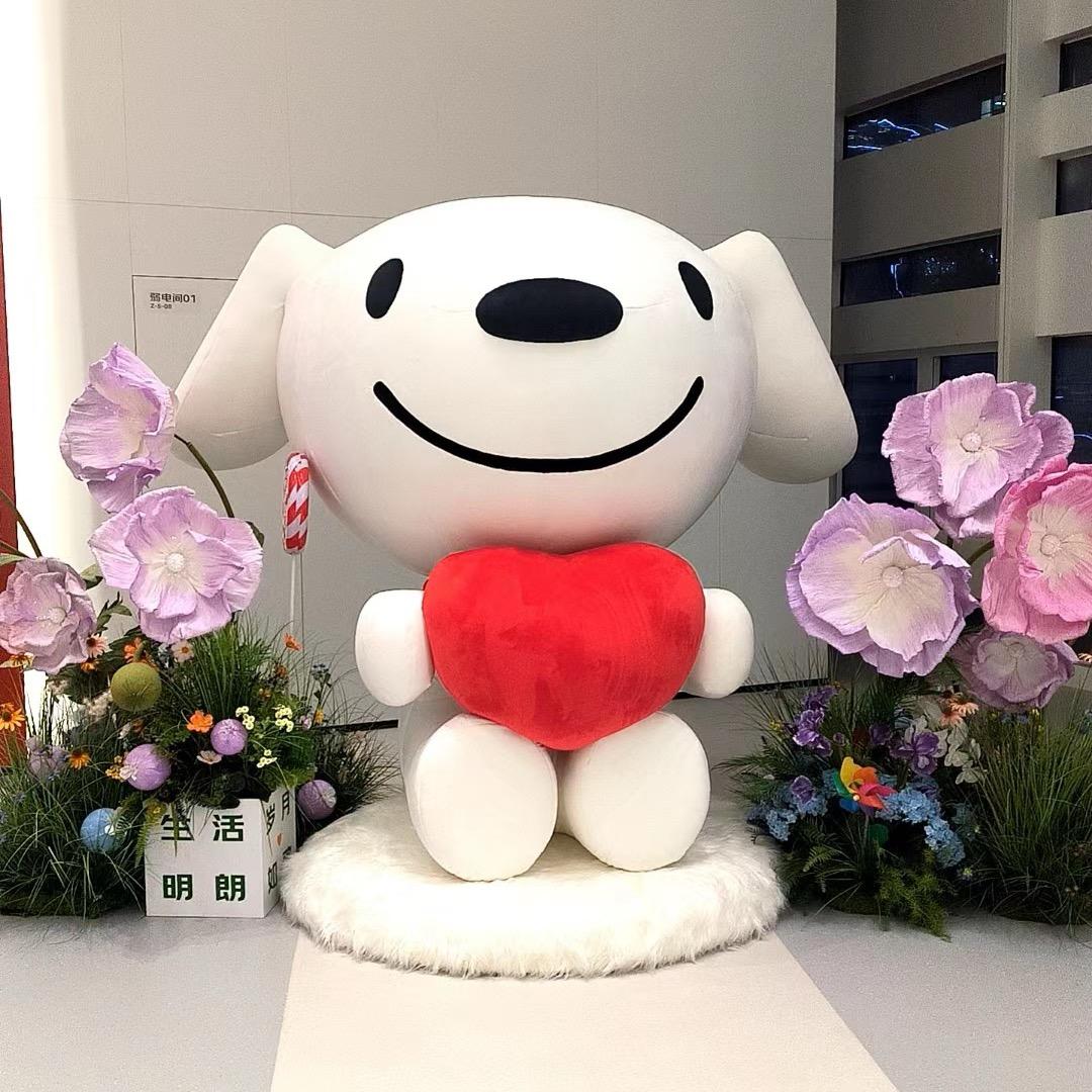 京东6000平商城-小何