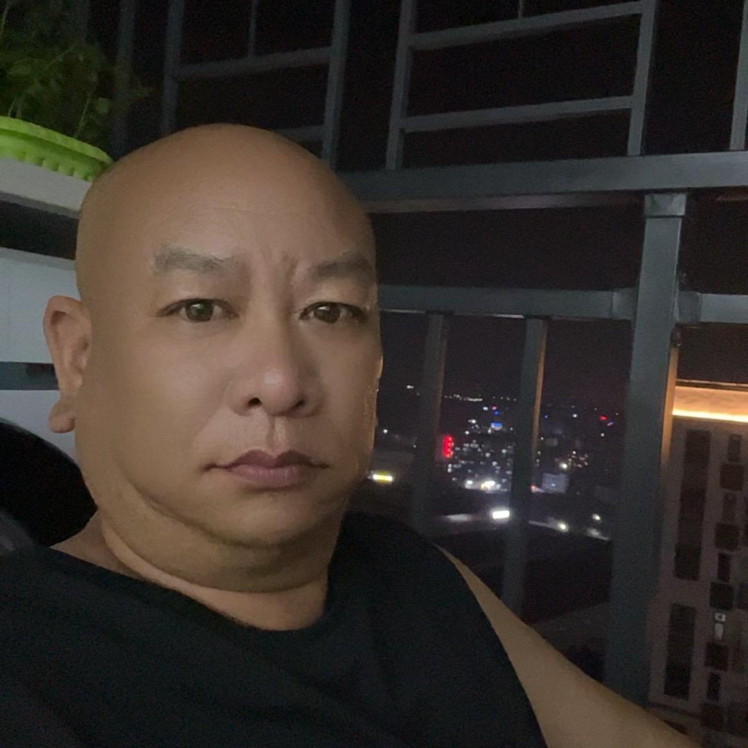 刘鸿