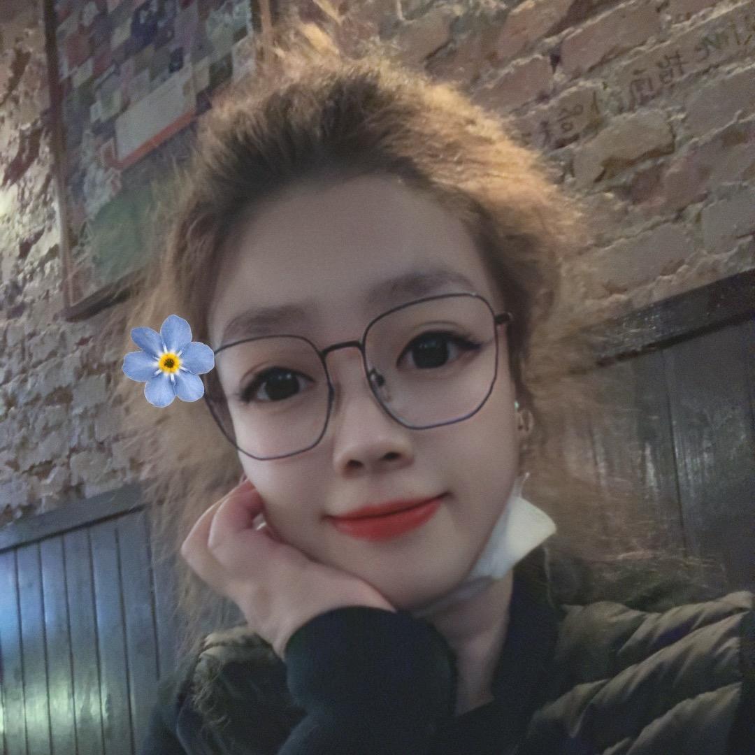 💋,, ⁵ .