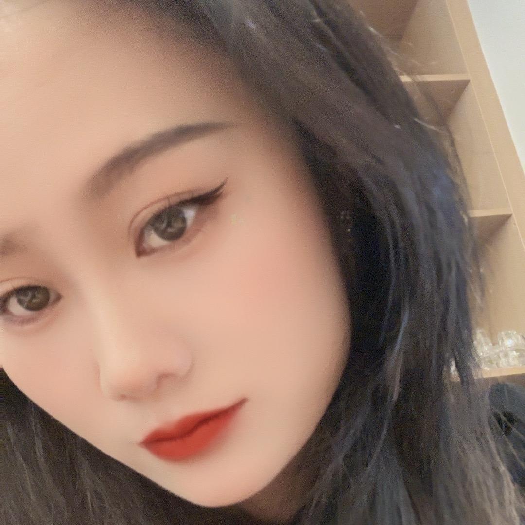 卖烧烤的小姐姐