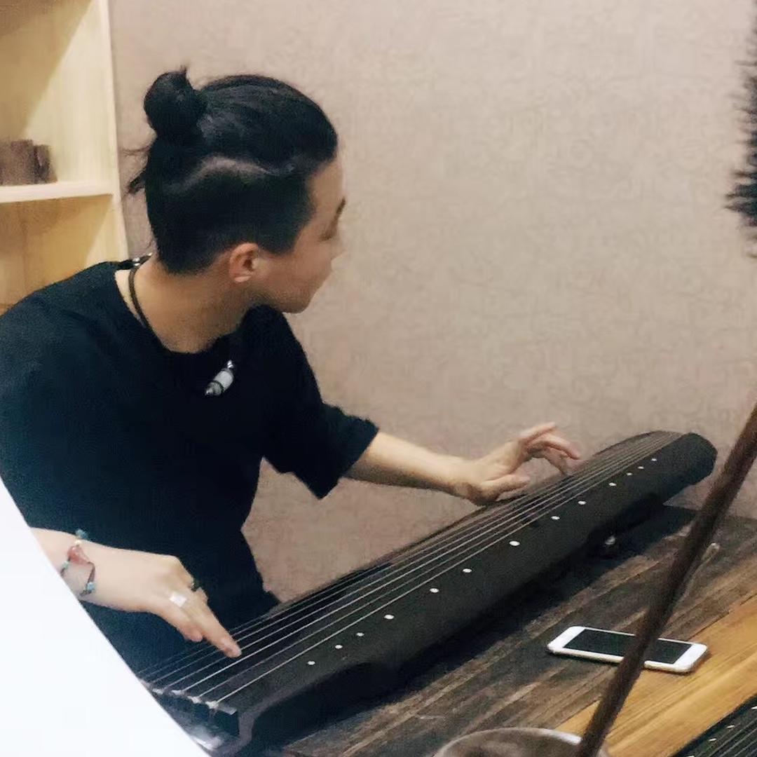 一朵孟昀惊小鸦