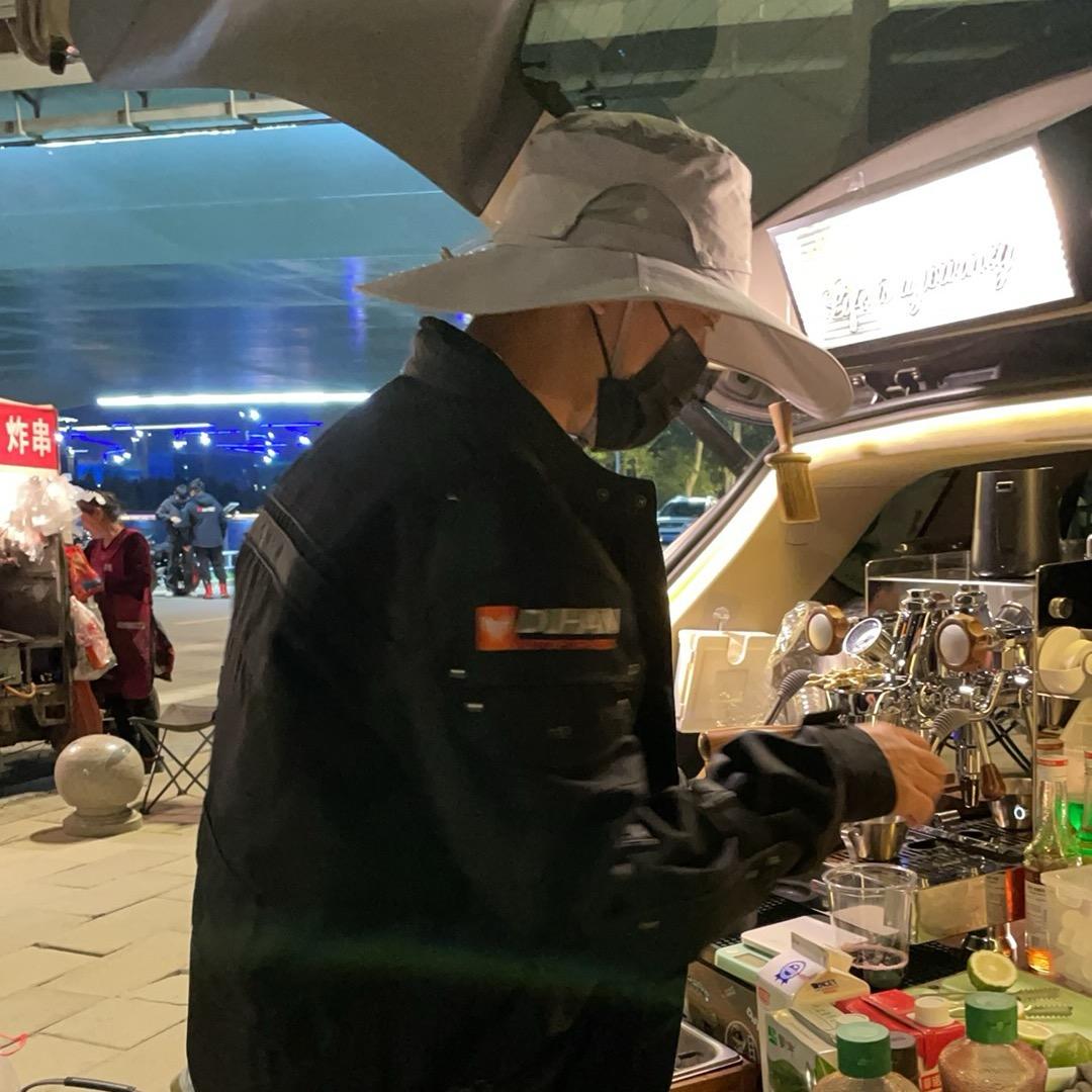 旅途咖啡摊老王