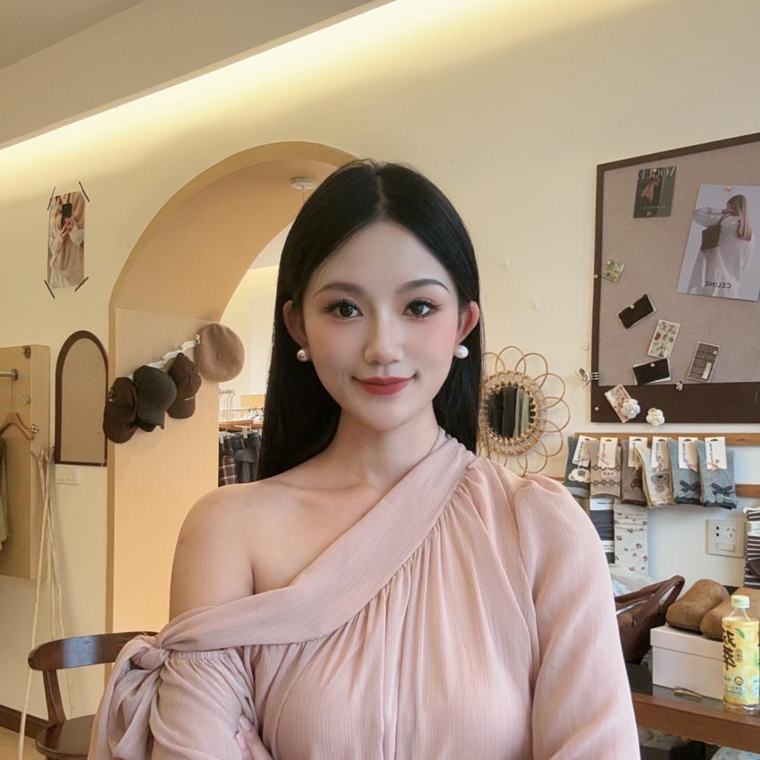 栏杆小茹女装