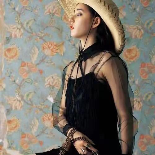 红红阡陌服饰