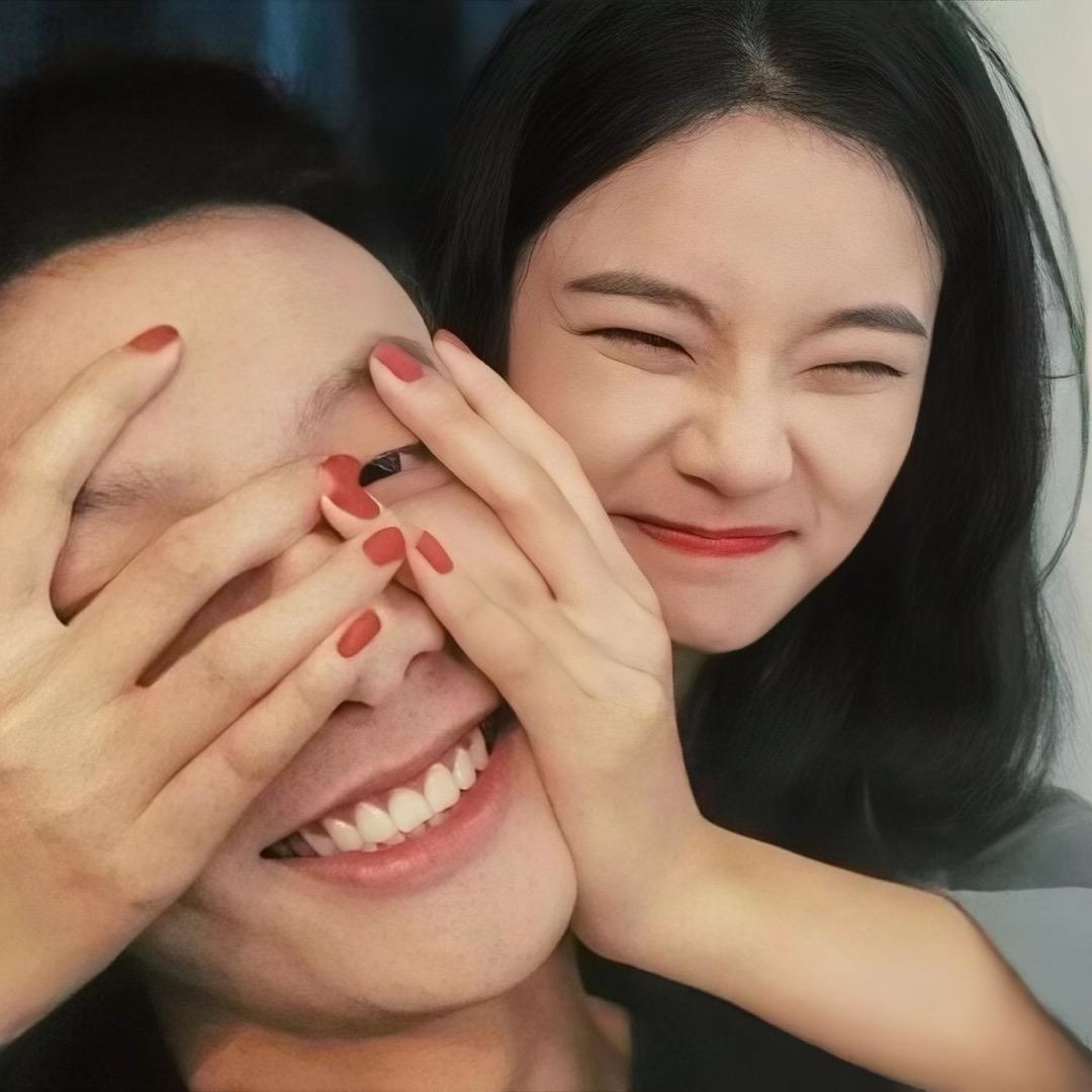 我们俩