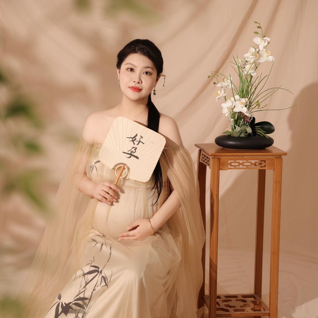 蓉蓉在努力带娃