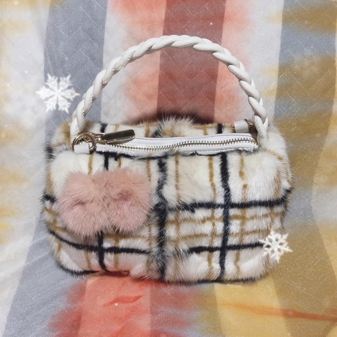 二月花服装服饰