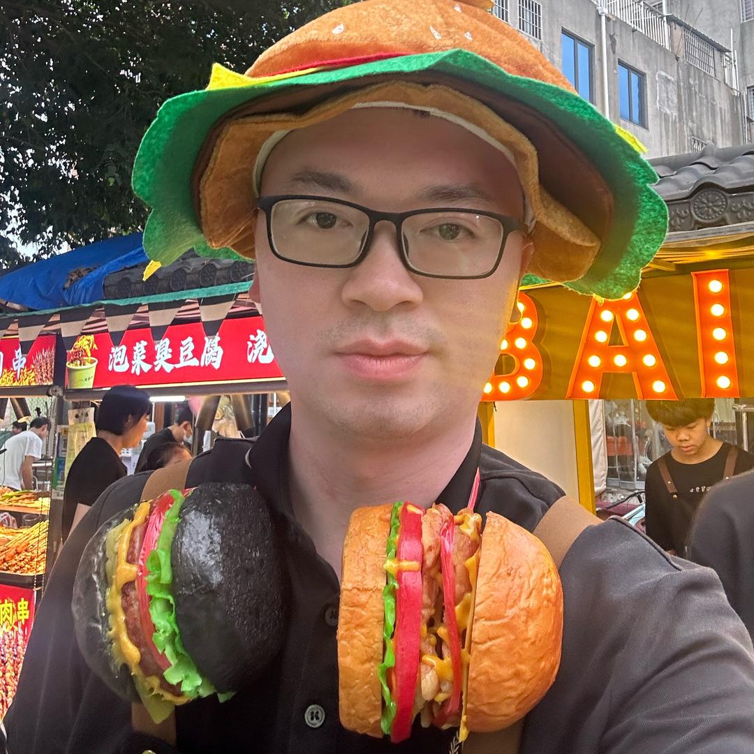 BAIONE汉堡🍔小梁学长