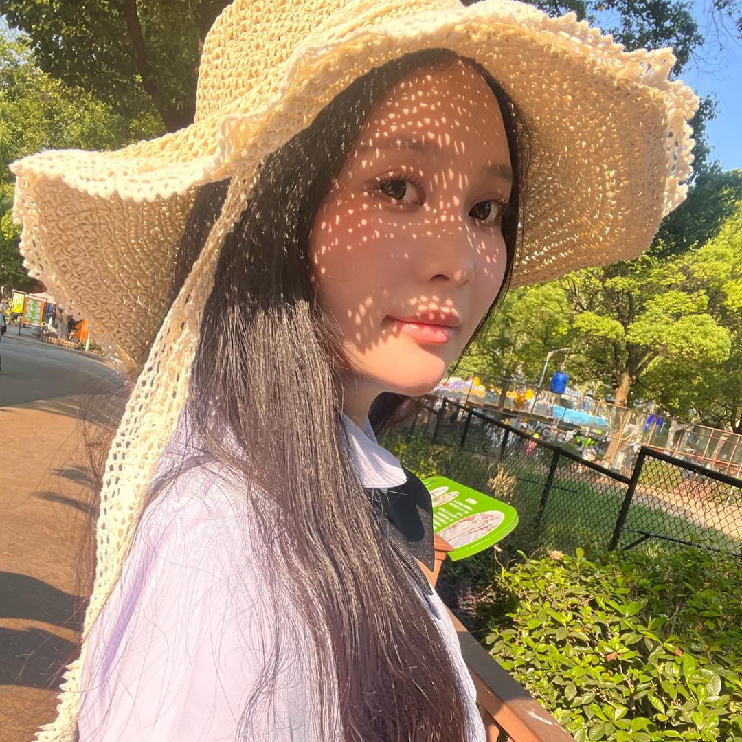 圆脸芊芊