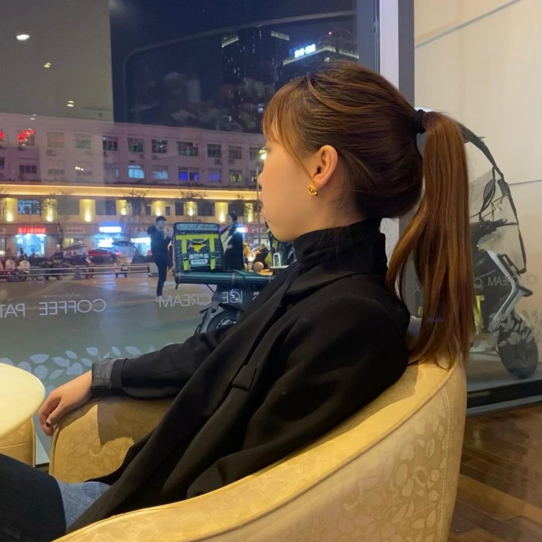 熊小倩女装买手集合店
