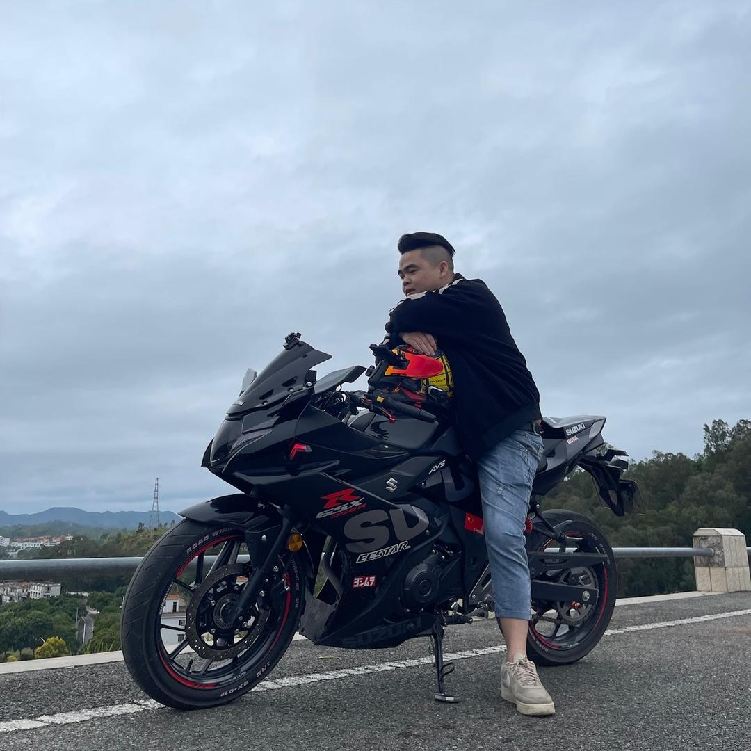 深圳沙井宏达二手车卡文